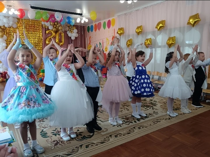 Сегодня в нашем детском саду прошёл один из самых трогательных и немного грустных празд...