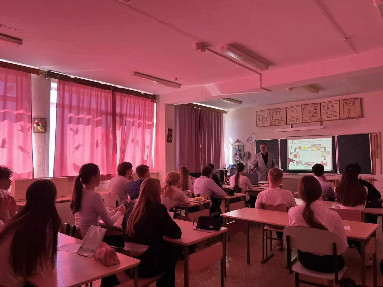 ‍ ВСЕРОССИЙСКИЙ УРОК КУЛЬТУРЫ БЕЗОПАСНОСТИ

В нашей школе прошёл Всероссийский открытый урок культур