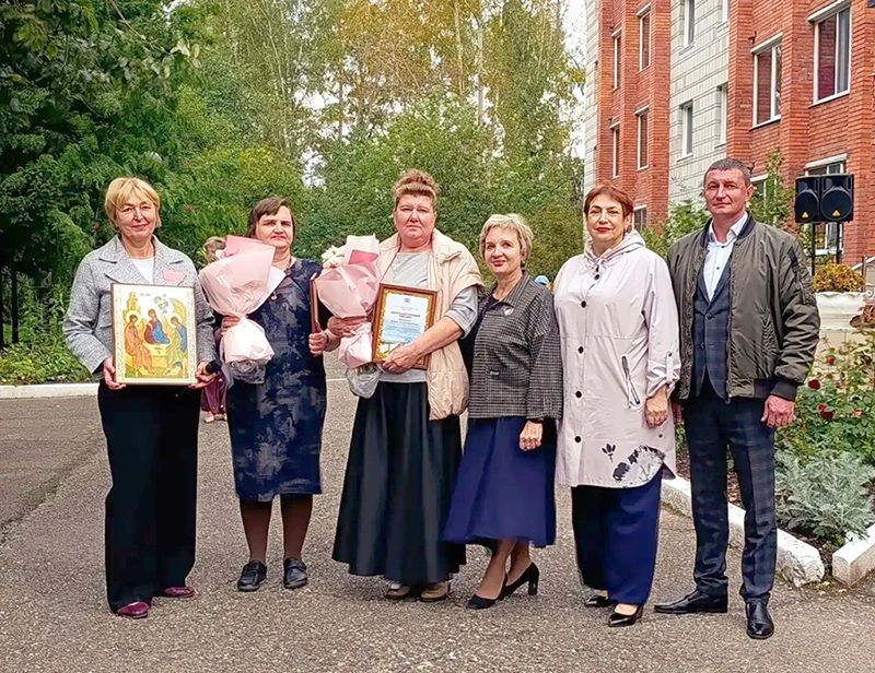 Дума поздравила с 30-летием дом-интернат «Виола»