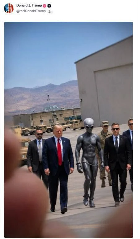 В какую психушку??? Вы чё угараете??? (с)  Президент Трамп публикует фотографию себя вместе с инопла