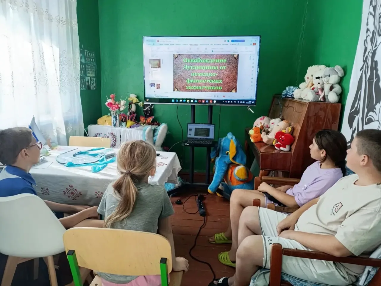 04.09.2026г. в филиале "Дом культуры п.Таловое" прошёл информационный час посвященный Д...