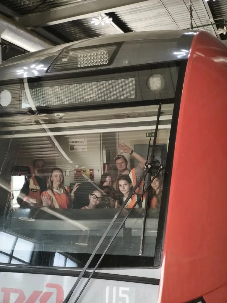 🚆5 «В» класс познакомился с миром железных дорог 🚆  🟢Ученики 5 «В» смогли приобщиться к миру железно