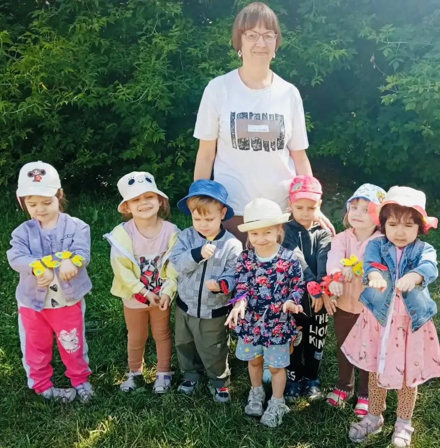 НАШИ ЗАНЯТИЯ ✨

Что такое наше лето? ☀️

Это яркое солнышко, красивые цветы и, конечно, удивительный