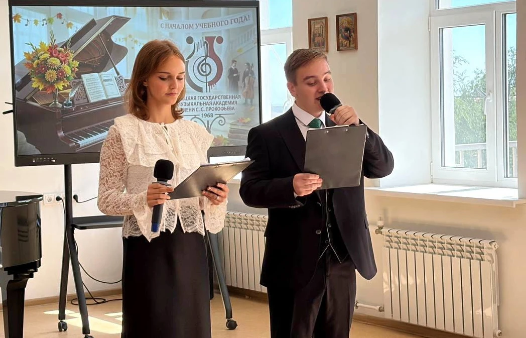 1 сентября в Мариупольском факультете СПО состоялось торжественное собрание, посвящённо...