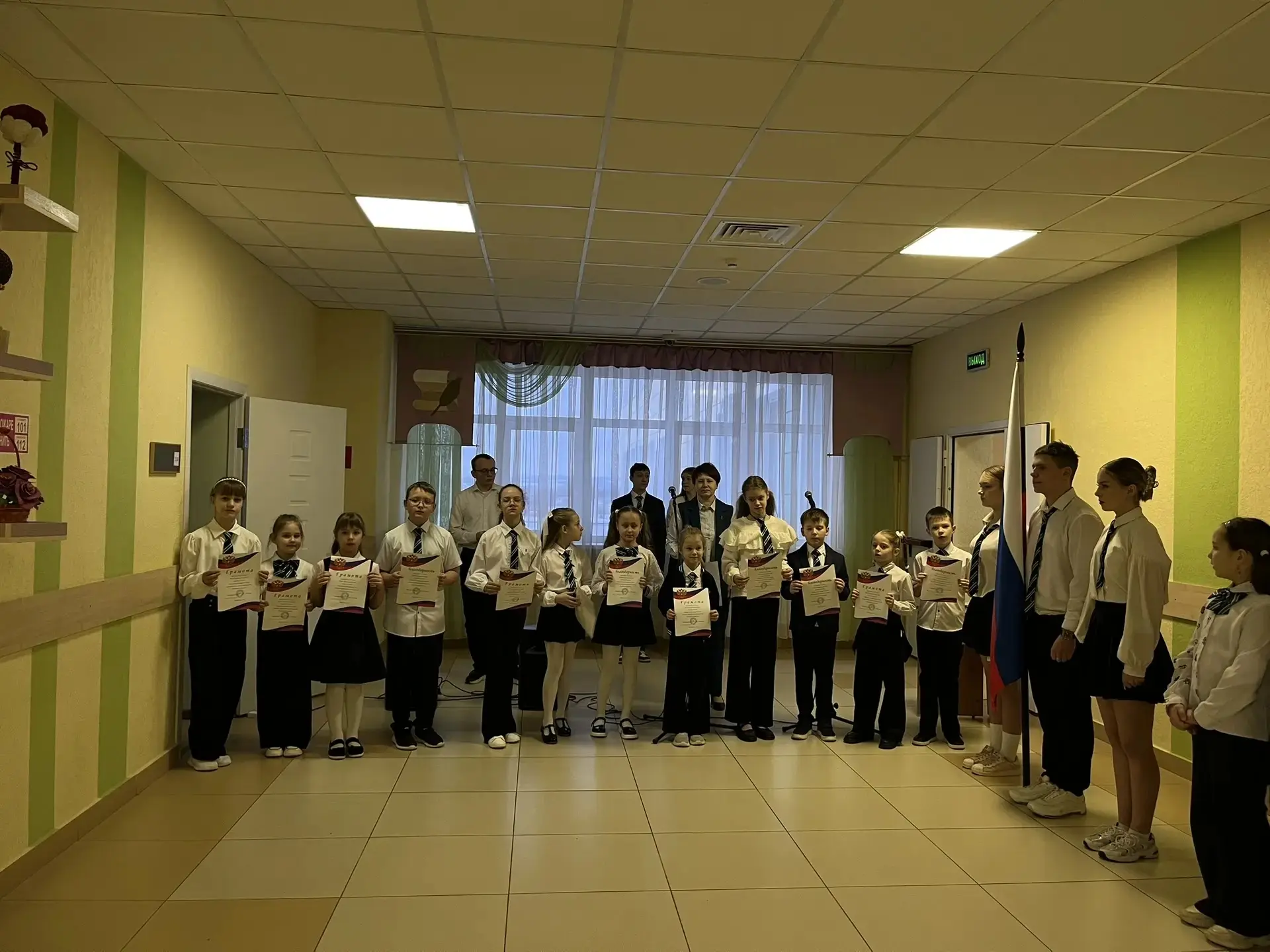 🇷🇺✨Вот и состоялась первая общешкольная линейка в Новом 2026 году, которая стала символом новых начи