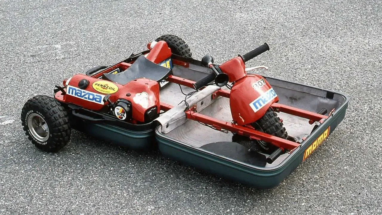 Mazda Suitcase Car: мотоцикл в чемодане
