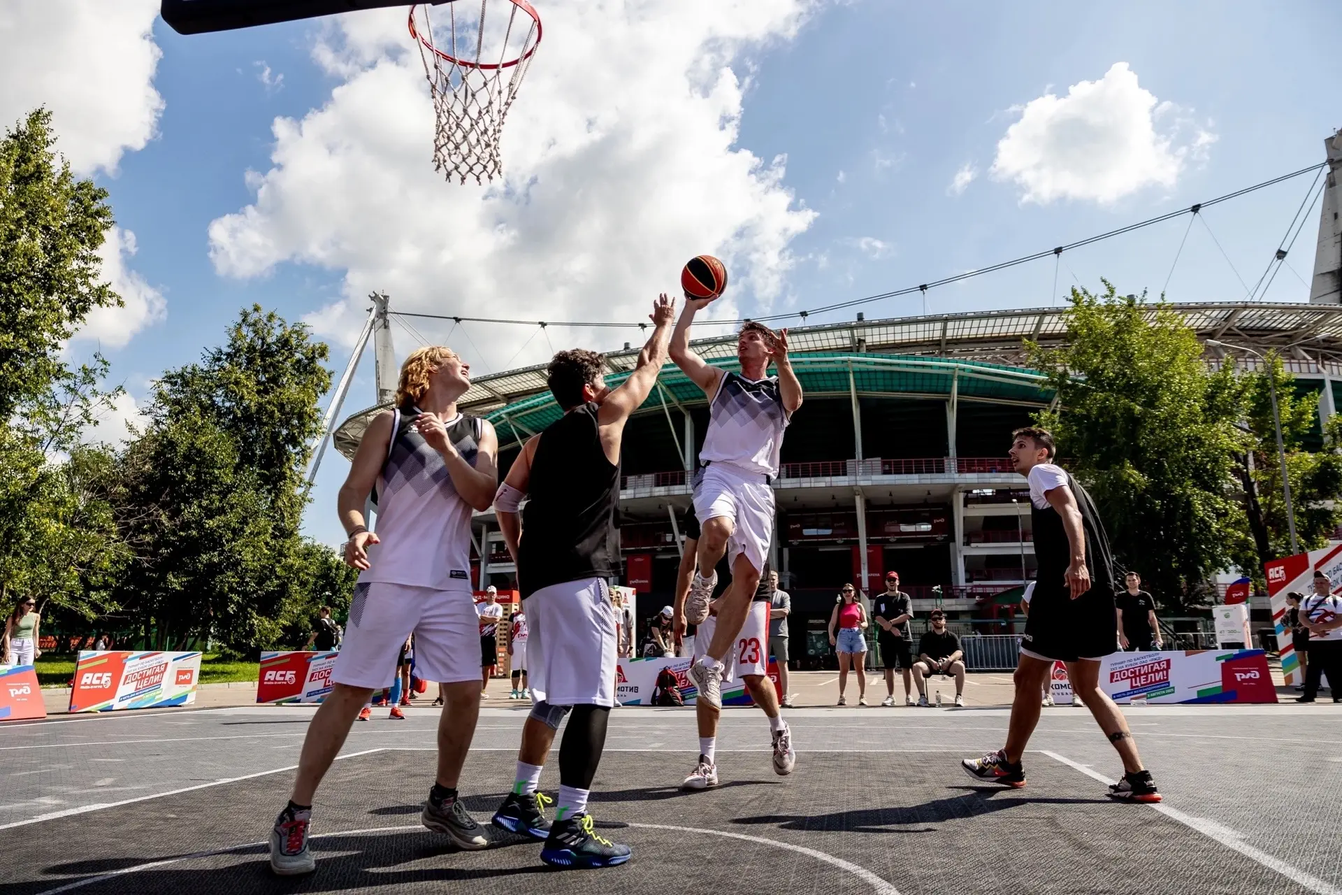 🏀 Празднуем День железнодорожника вместе!

2 августа в Москве ПБК «Локомотив-Кубань» проведёт больш