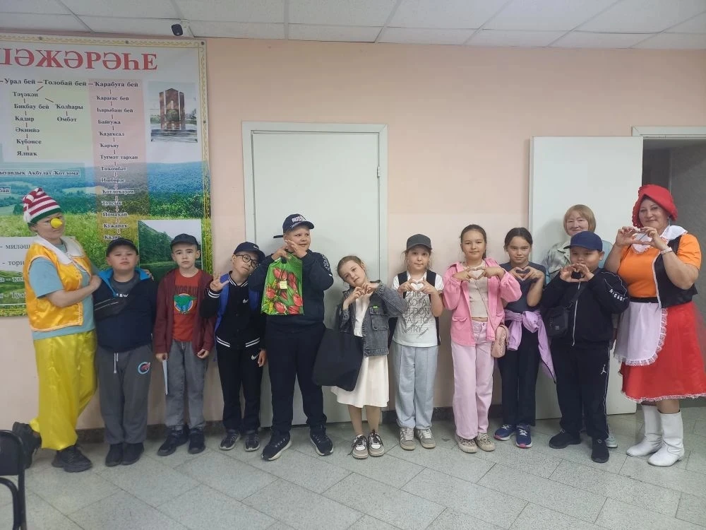 🎨🎨🎨 Сегодня 28 мая в районном доме культуры с. Исянгулово прошел праздник: "Китап - Байрам". Обуч