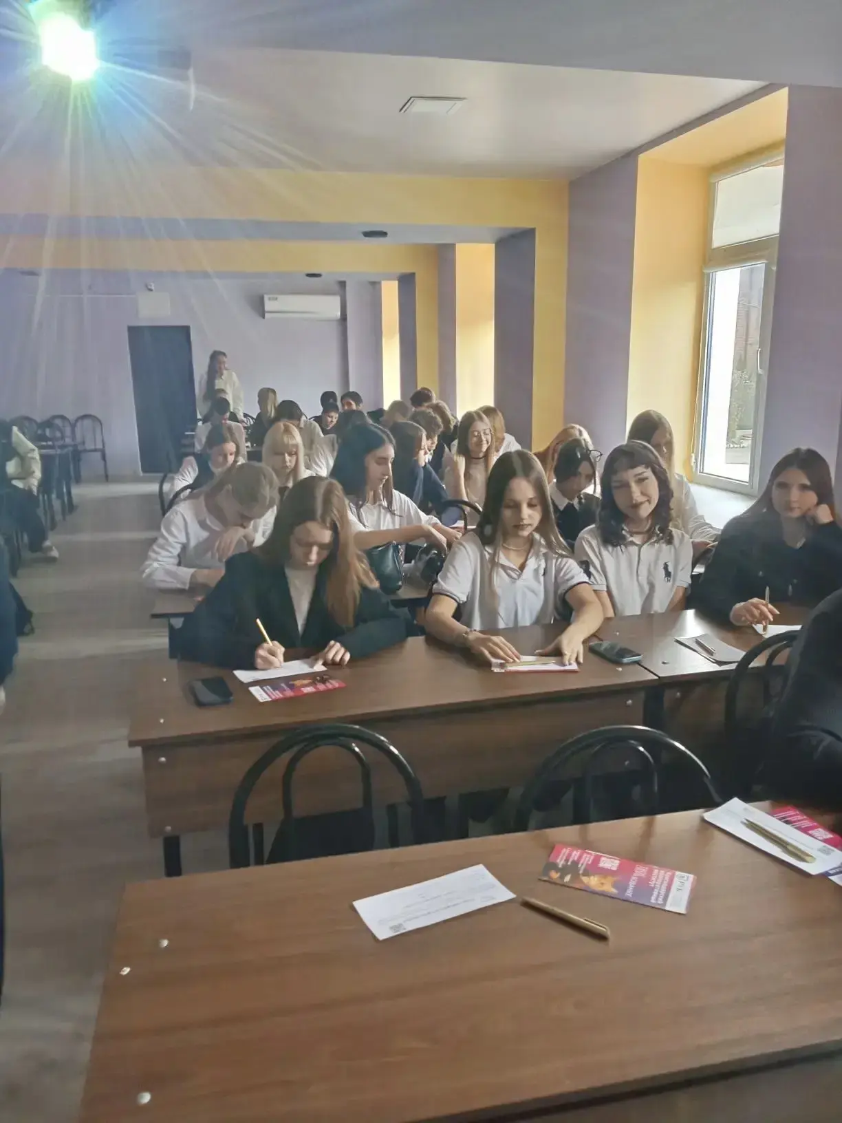 14 февраля учащиеся 9 «В» класса приняли участие в Дне открытых дверей в Краснодарском кооперативном