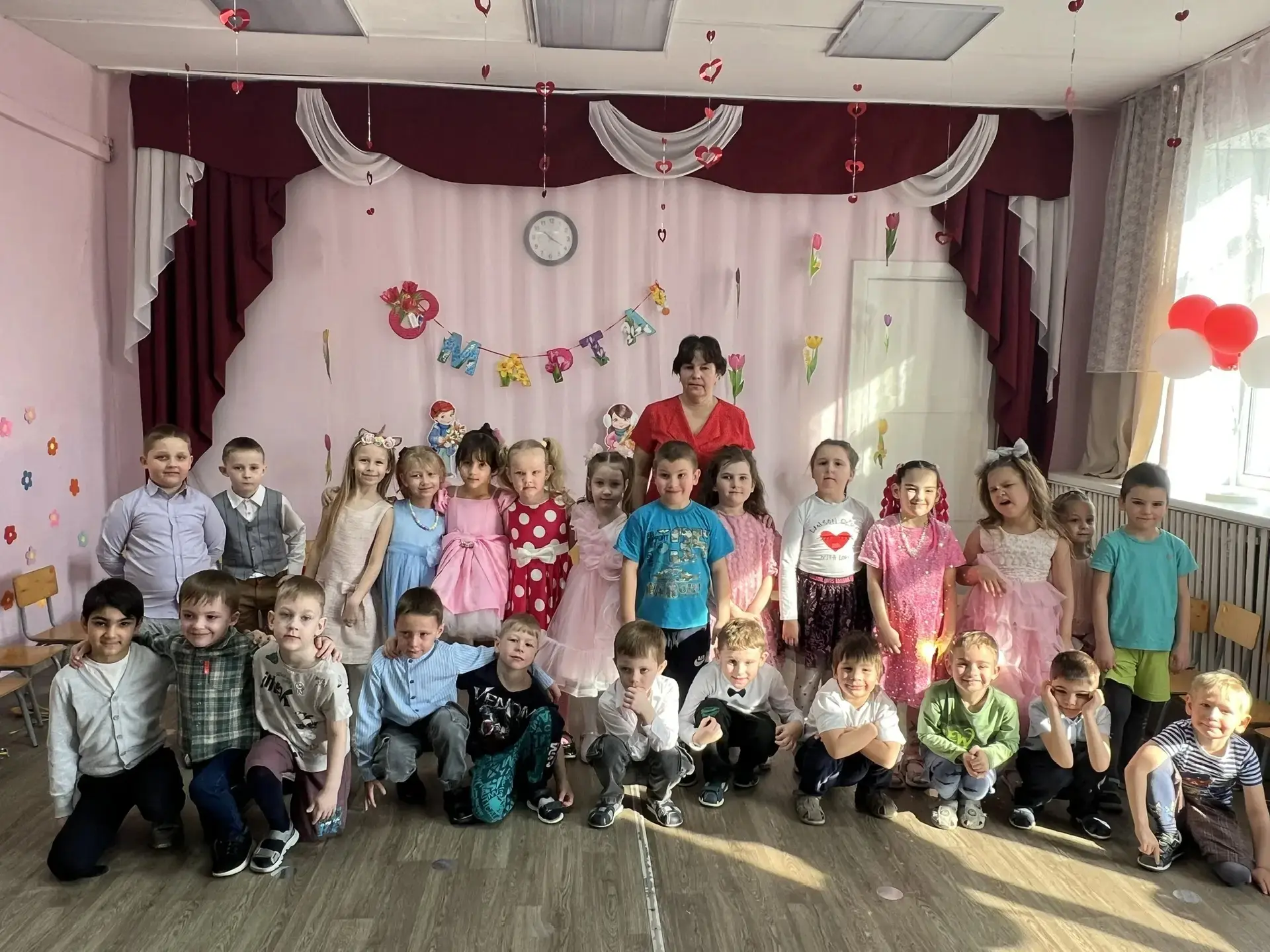 Международный женский праздник 8 марта, прошёл в МБДОУ 35
