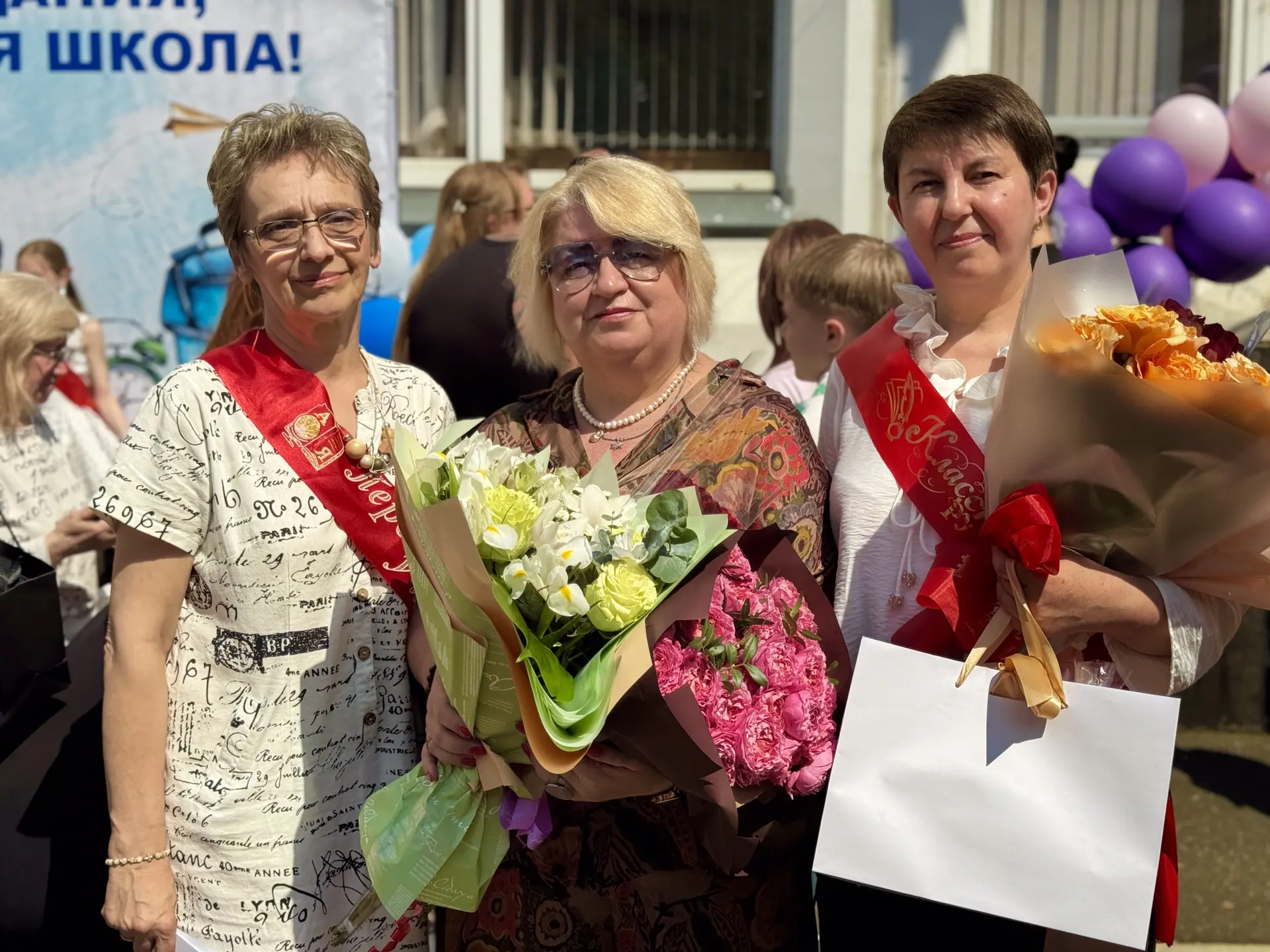 Выпускной в 4 классах: новый этап в жизни!  🎓22 мая в нашей школе прошёл особенный праздник — выпуск