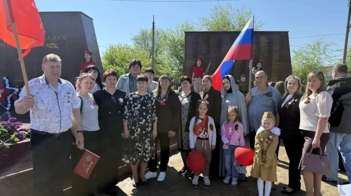 🕊9 мая утром в селе Преображенское у памятника воинам, павшим в годы гражданской и Великой Отечеств