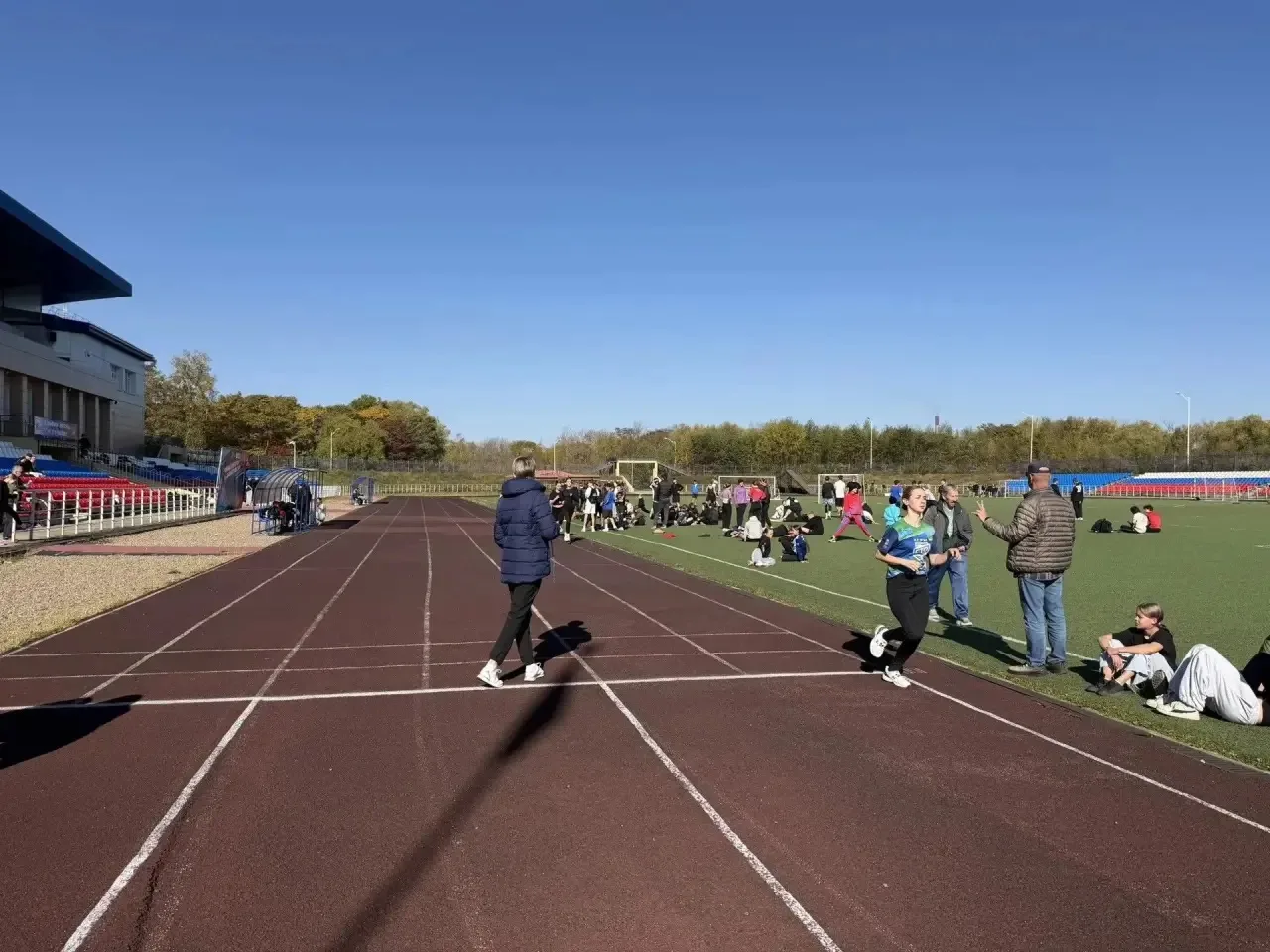 🏃‍♀️Городские соревнования по легкоатлетическому кроссу среди школьников прошли в Биро...