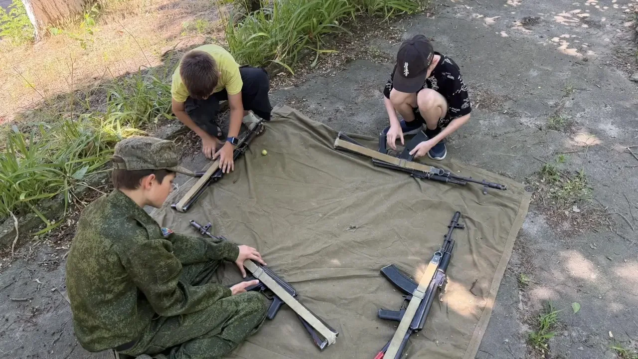 Сегодня в нашем лагере произошло по-настоящему значимое событие — к нам в гости пришёл военно‑патрио