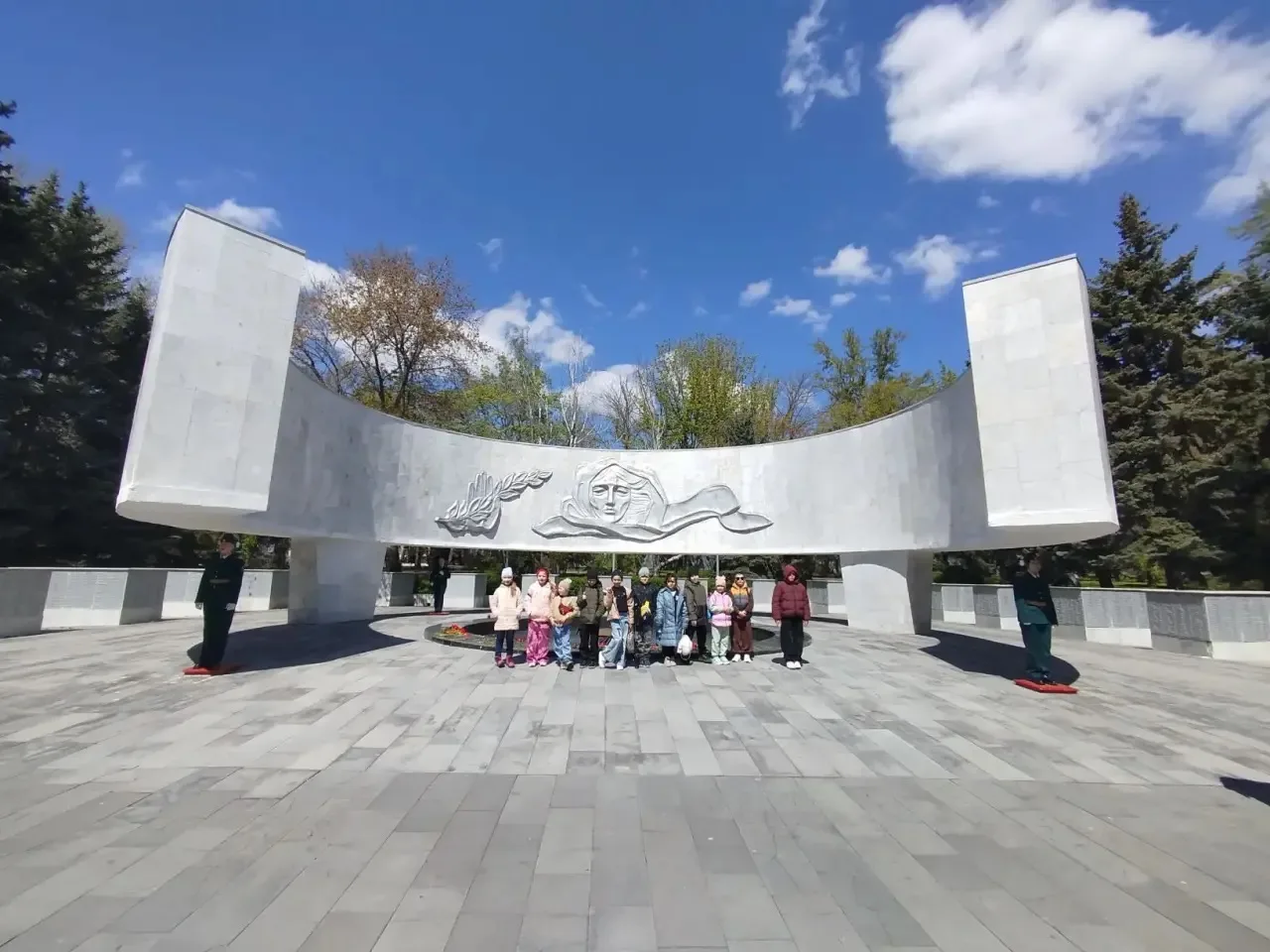 В субботу ученики 1 «Д» класса ездили на обзорную экскурсию по г. Ростову-на-Дону🌎