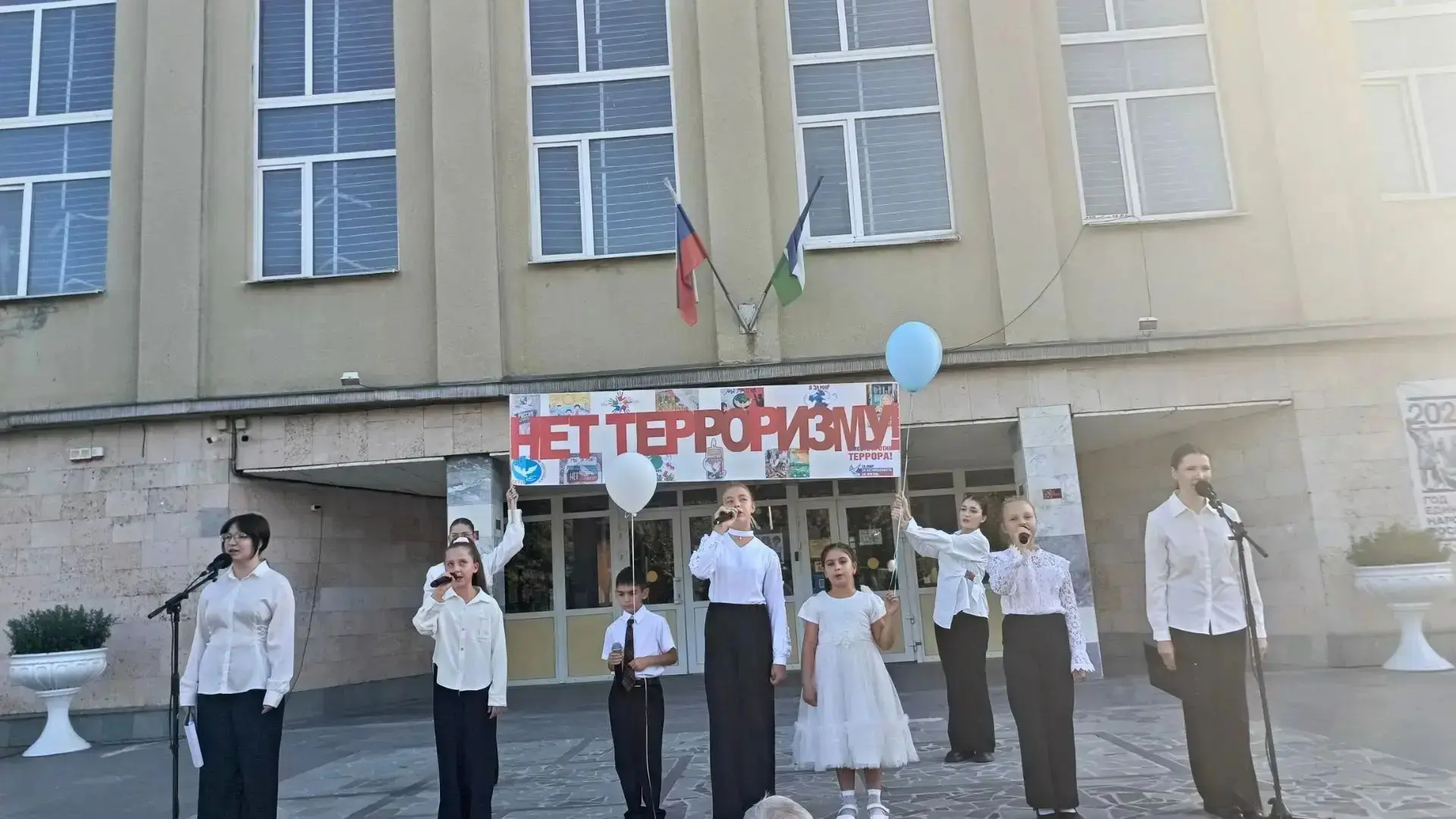 Сегодня, 3 сентября, Россия замирает в скорбном молчании — в этот день страна отмечает ...