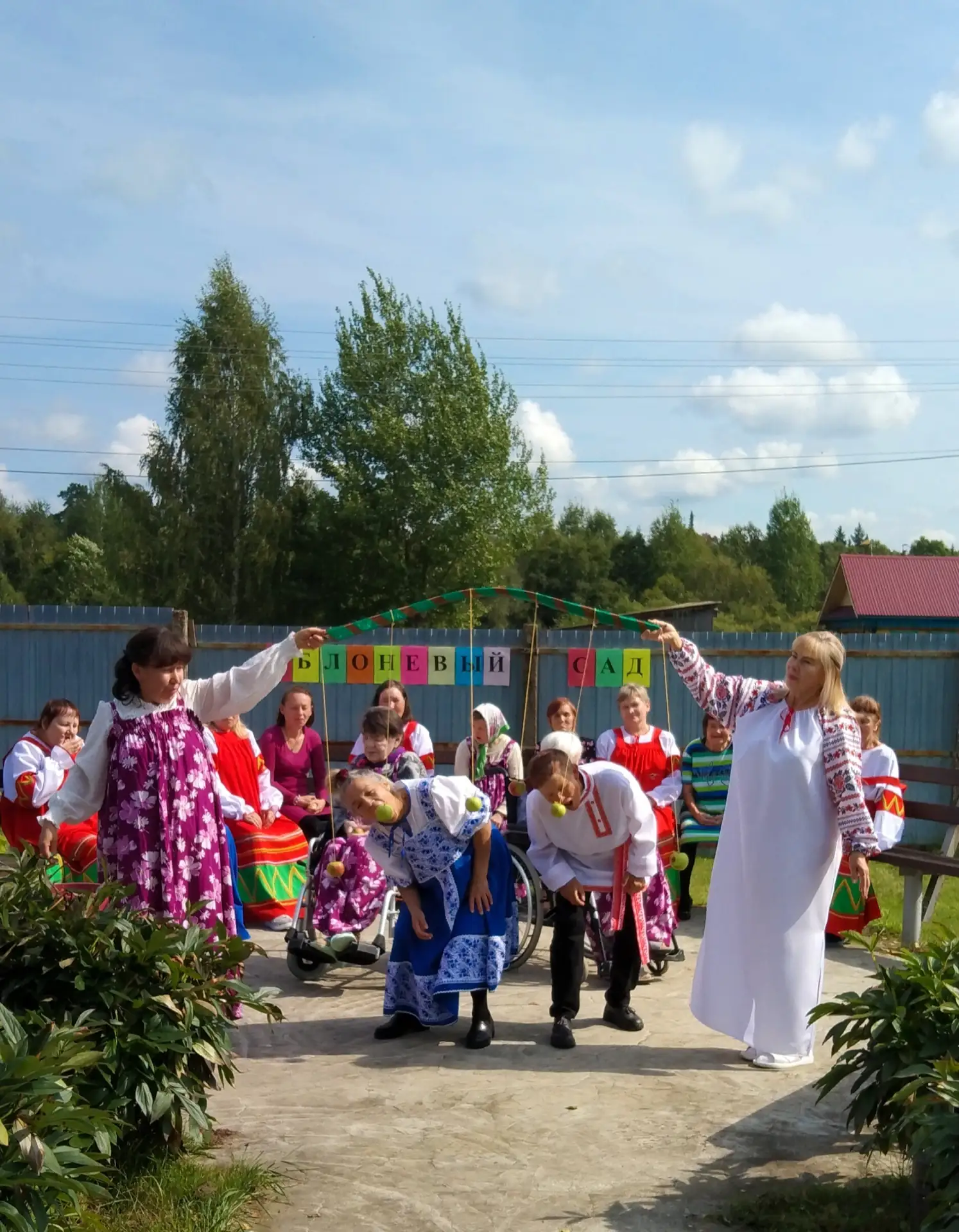 ✅ Сегодня фруктовый сад нашего дома наполнился звонким смехом, ароматом спелых яблок и ...