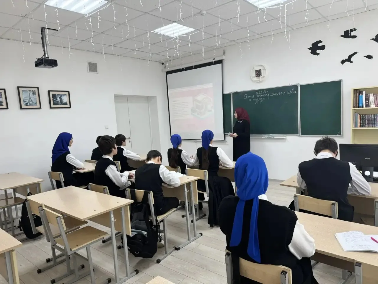 Сегодня в нашей школе для обучающихся 1–11 классов прошёл урок внеурочной деятельности в рамках прое
