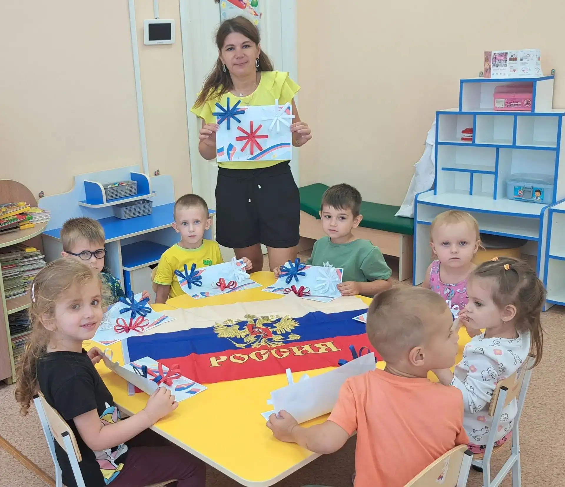Ежегодно 22 августа в России отмечается День Государственного флага Российской Федераци...
