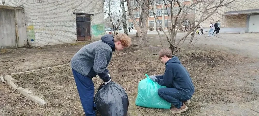 🧹🗑️17.04.2026 Субботник   ‼️🚮Субботник прошел сегодня в МБОУ «СОШ №22 имени И.И.Гребенникова» с.Кнев