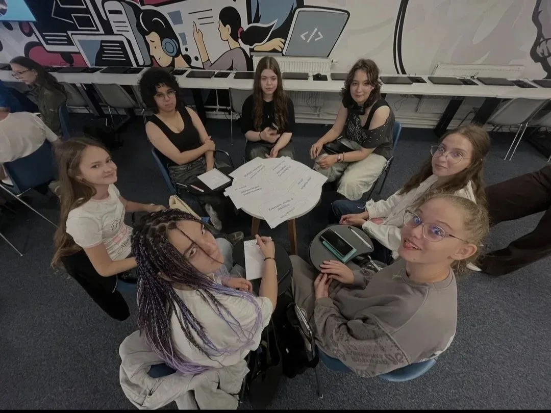 👩‍🎓 Лето моей карьеры 

☀️ Свой #ПриветИзЛета передаёт нам ученица 7 «Г» класса Жанна. В июле наша