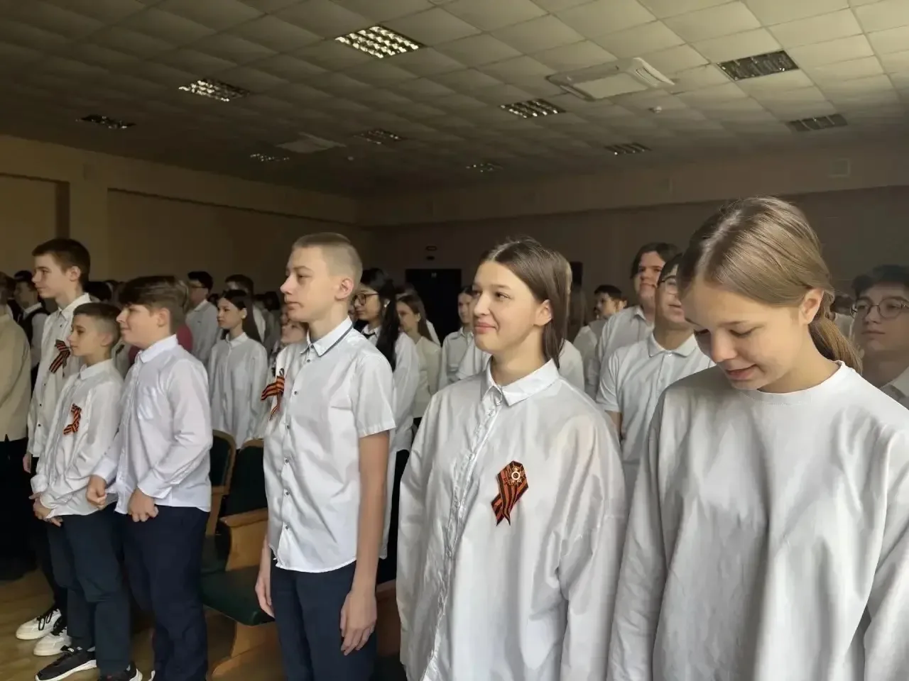 🪖 Сегодня, 4 мая, в нашем лицее №12 прошла торжественная линейка, посвящённая открытию «Вахты Памяти