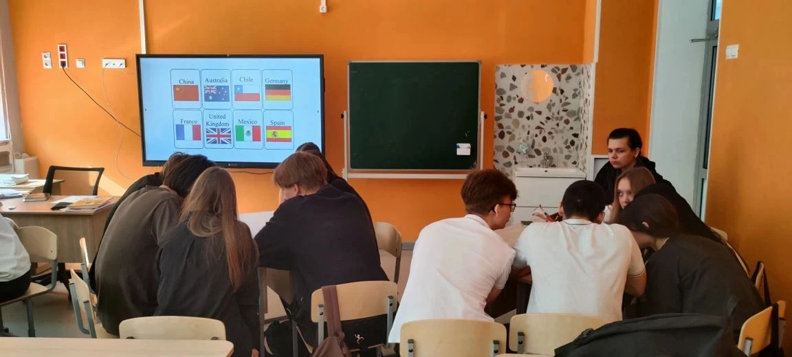 🏫Неделя иностранного языка в Общеобразовательном комплексе имени Владимира Храброго: новые события! 
