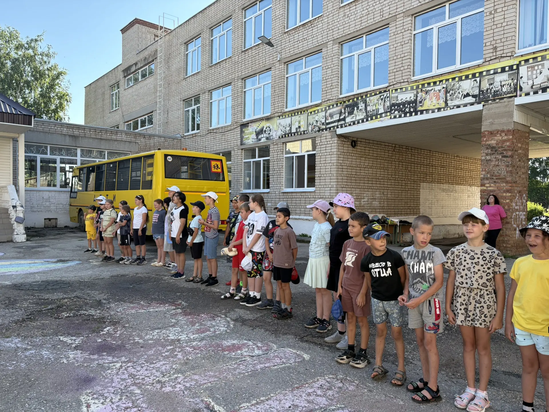 ☀️ Понедельник в нашем лагере прошел на одном дыхании — весело, дружно и невероятно продуктивно!

Ут