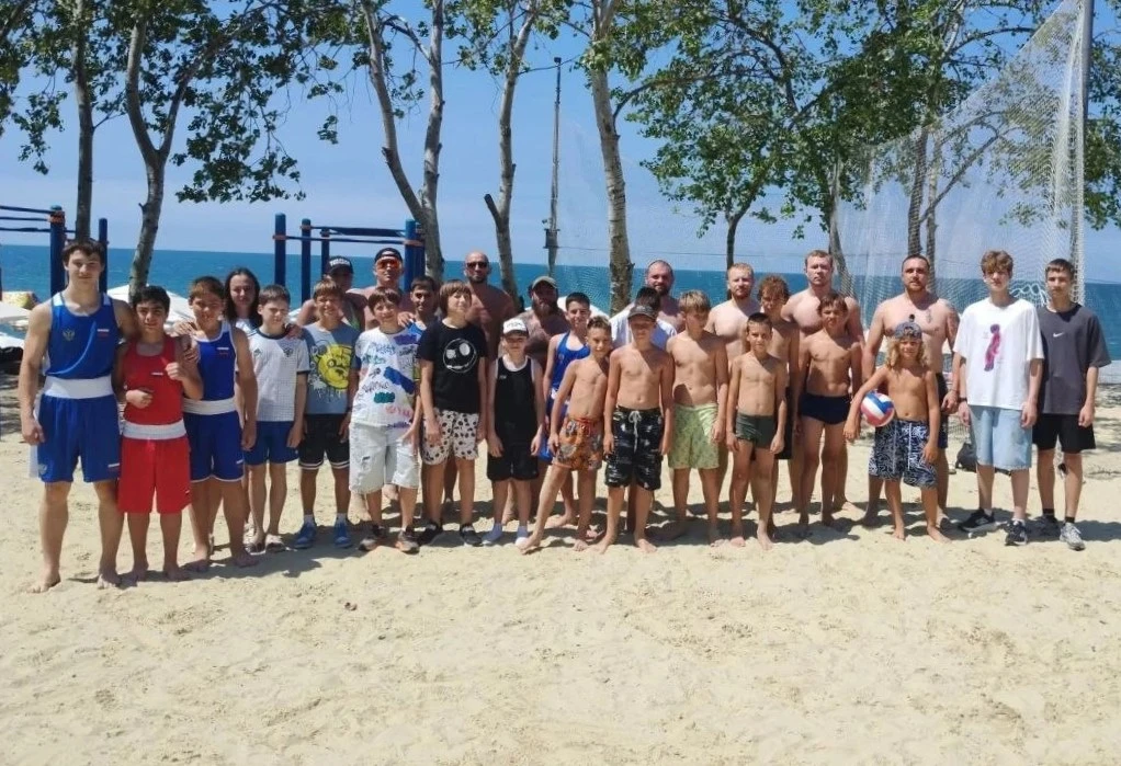 ☀🏖 В рамках летней оздоровительной кампании на площадке пляжа «Куба» в микрорайоне Мам...