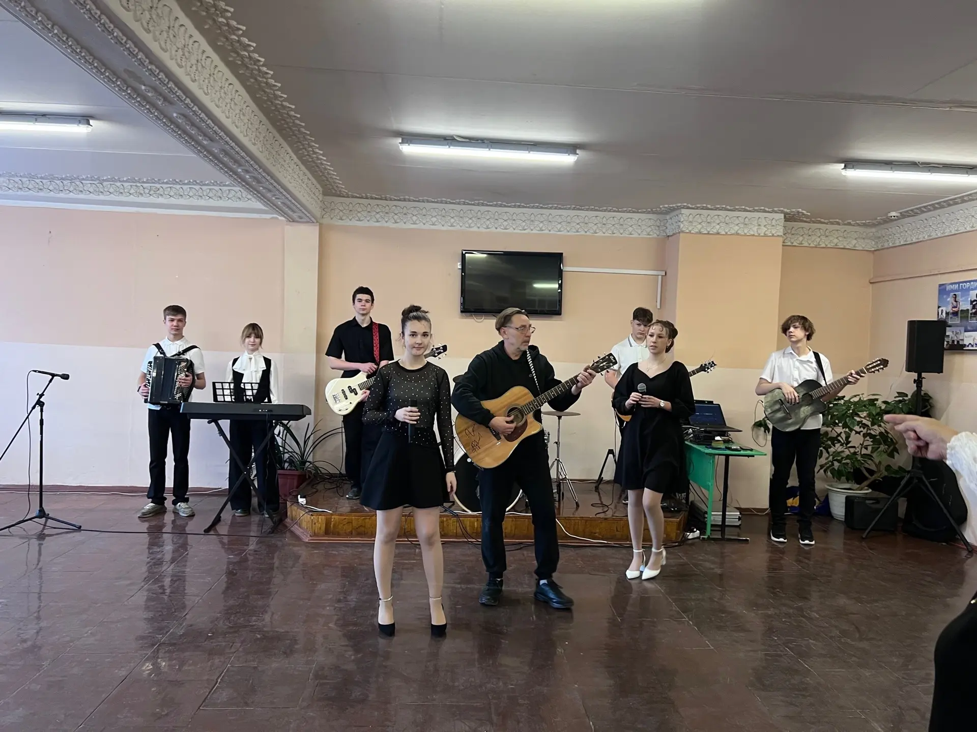 День 8 Марта – это не просто повод подарить цветы любимым женщинам, но и замечательный праздник весн