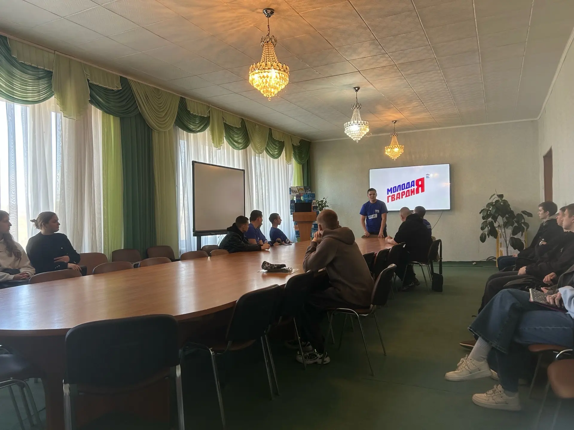 🤝🏻«Молодая Гвардия» в ЛГАУ: время становиться лидером!  💡Представители местного отделения «Молодой Г