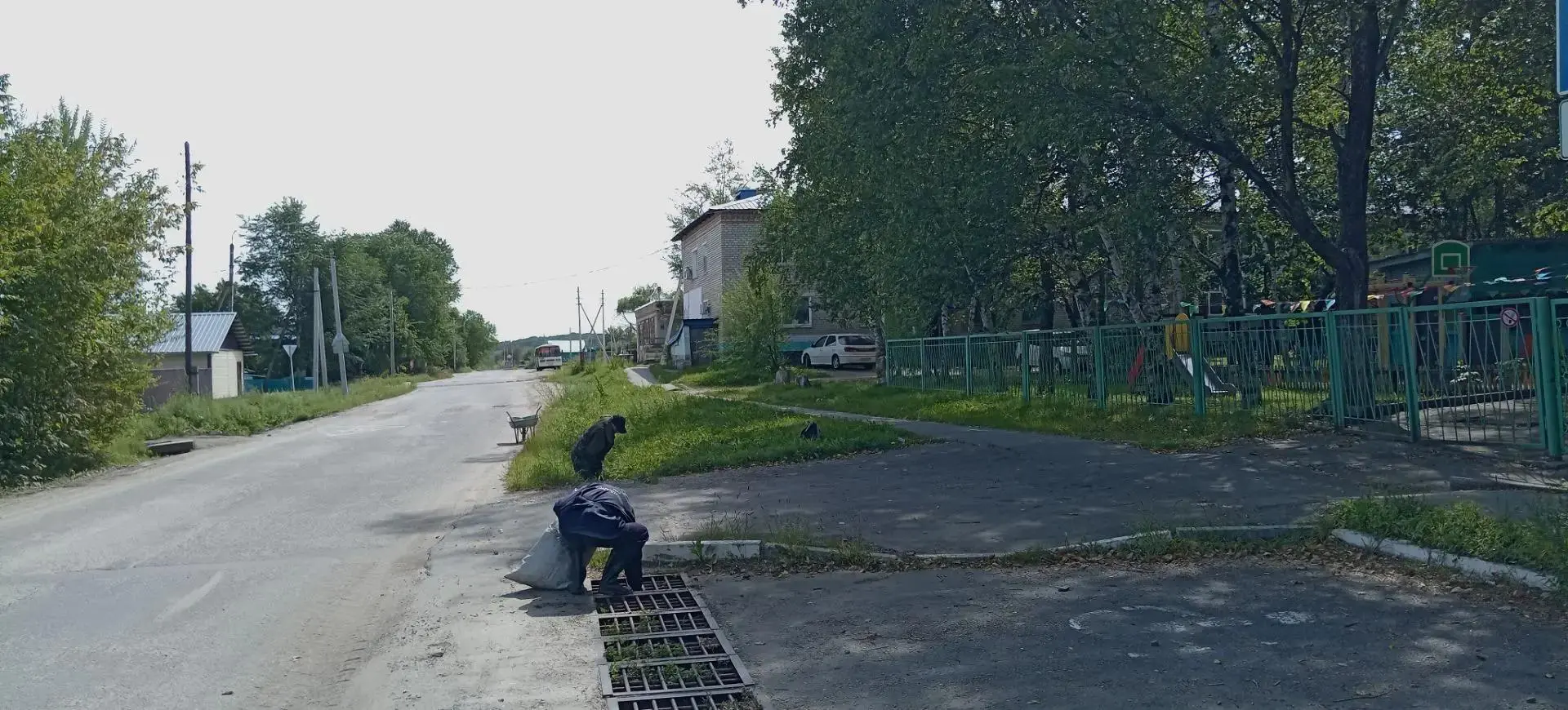 ☔В поселке Прогресс проведена проверка и ревизия ливневой канализации.