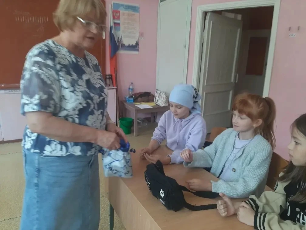 👩‍💻Очередной день в пришкольном лагере "Дружба" был посвящён теме безопасности в интернете.   
👧�