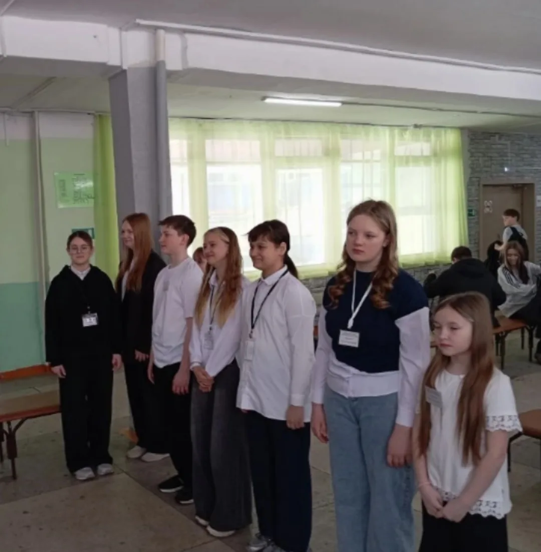 Традиции понедельника    📍Традиционная торжественная линейка, посвящённая церемонии поднятия Государ