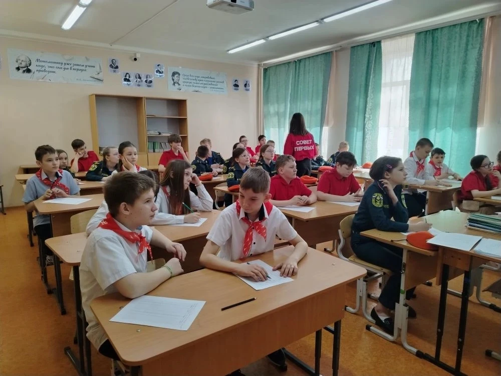 🔥 Старт дан! Первый этап "Зарницы 2.0" успешно пройден! 🎖️  Сегодня ребята из средней и старшей возр