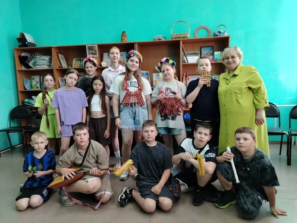 8 июня в рамках летнего отдыха детей преподаватель вокального отделения Букова Ирина Ви...