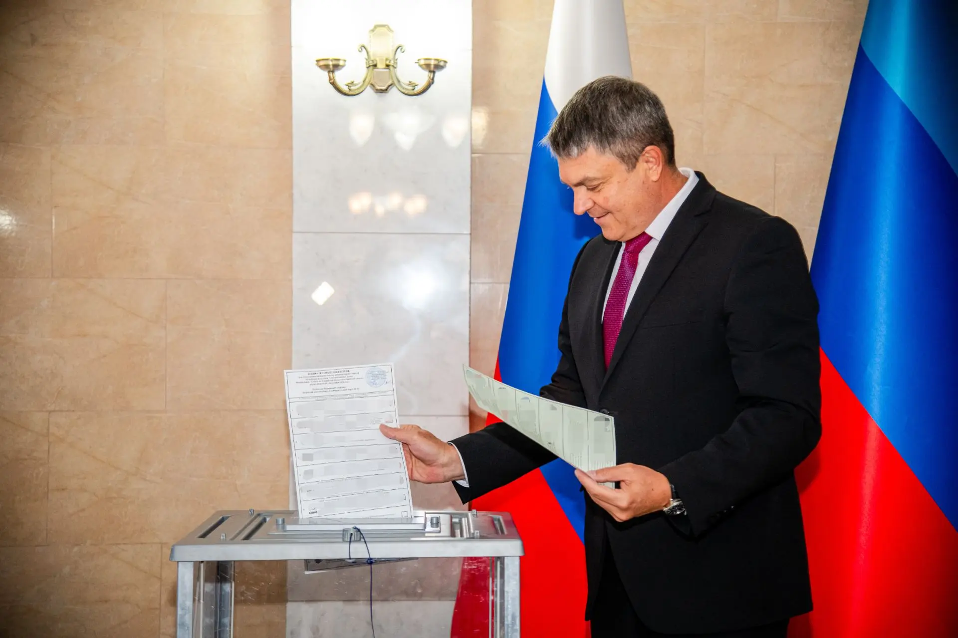Сегодня – по-настоящему исторический день. Впервые мы избираем депутатов Государственно...