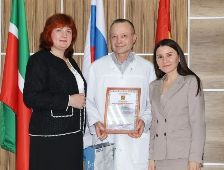 Татарстанда республика Рәисе Рөстәм Миңнеханов инициативасы белән Электрон Мактау такта...