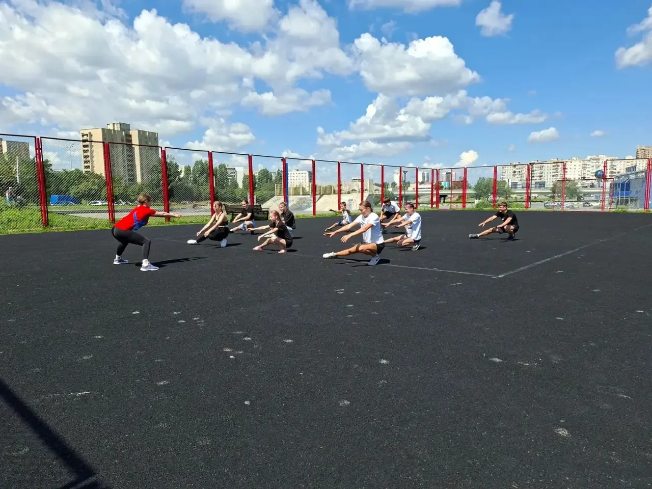 🤸🏻Учебно-тренировочное занятие по прыжкам на батуте на спортивной площадке парка "Зел...