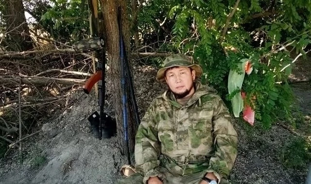 КАПИТАН КАРАБАШЕВ ВЫВЕЛ СОЛДАТ ИЗ СМЕРТЕЛЬНОЙ ЗАПАДНИ. Незаметно пробрался к разрушенно...