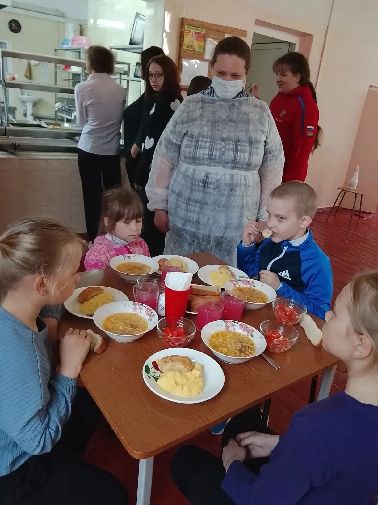 С 12.05 по 15.05 в школе проходил контроль горячего питания родителями обучающихся. Кон...
