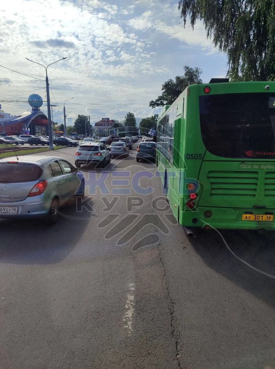 После перенастройки светофора на перекрестке Октябрьской и Маяковского в Курске появились пробки

Ку