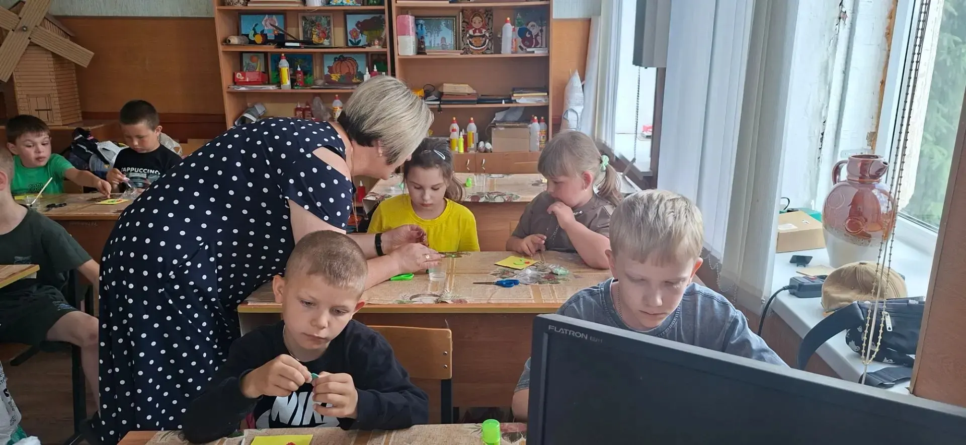 🎨 Мастер-классы от друзей)
Наш пришкольный лагерь с пользой провёл время, участвуя в серии увлекате