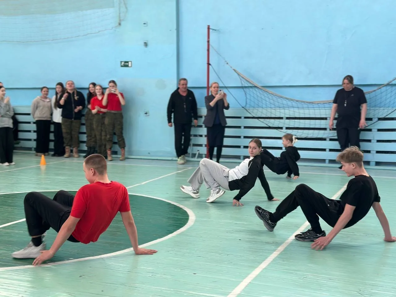 🏅💪 Спортивные эстафеты в рамках месячника оборонно-массовой работы!  В МАОУ "Школа №15 г. Благовещен