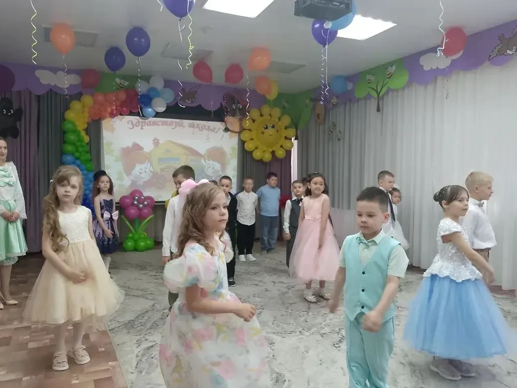 🎉✨ Сегодня в дошкольном корпусе № 3 состоялся долгожданный выпускной праздник! ✨🎉  Наши маленькие зв