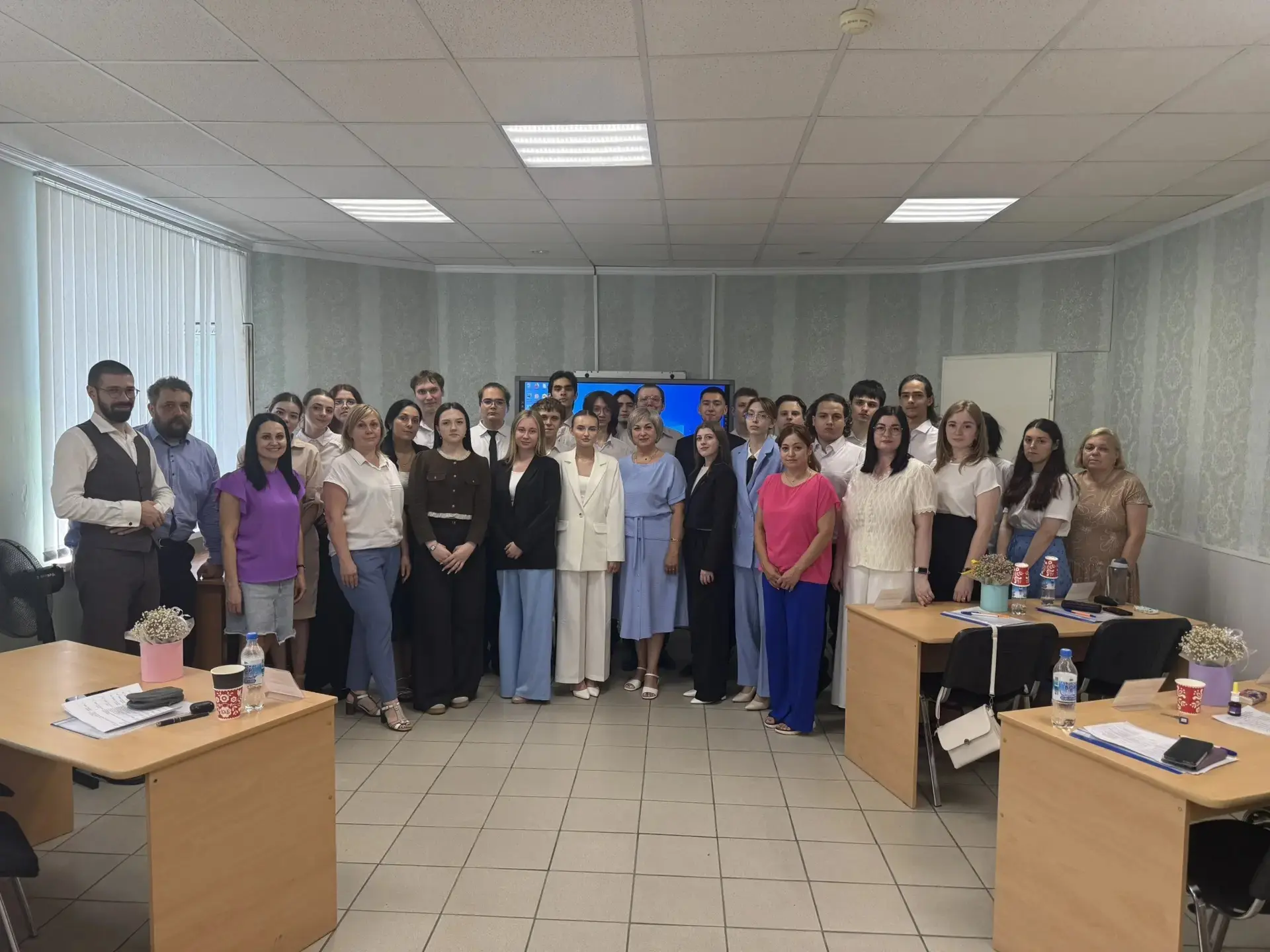 🎉 ДИПЛОМ В КАРМАНЕ – ПУТЬ В БОЛЬШОЕ БУДУЩЕЕ! 🎉

🗓️ Сегодня, 23 июня 2026 года, в нашем колледже п