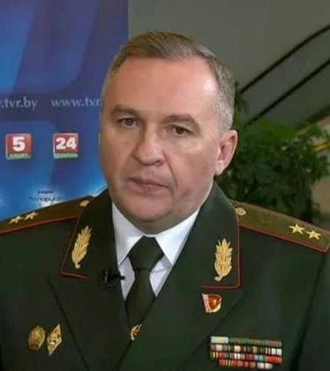 Военная стратегия Беларуси не втягиваться в конфликт и обеспечивать безопасность граждан.

Министр о