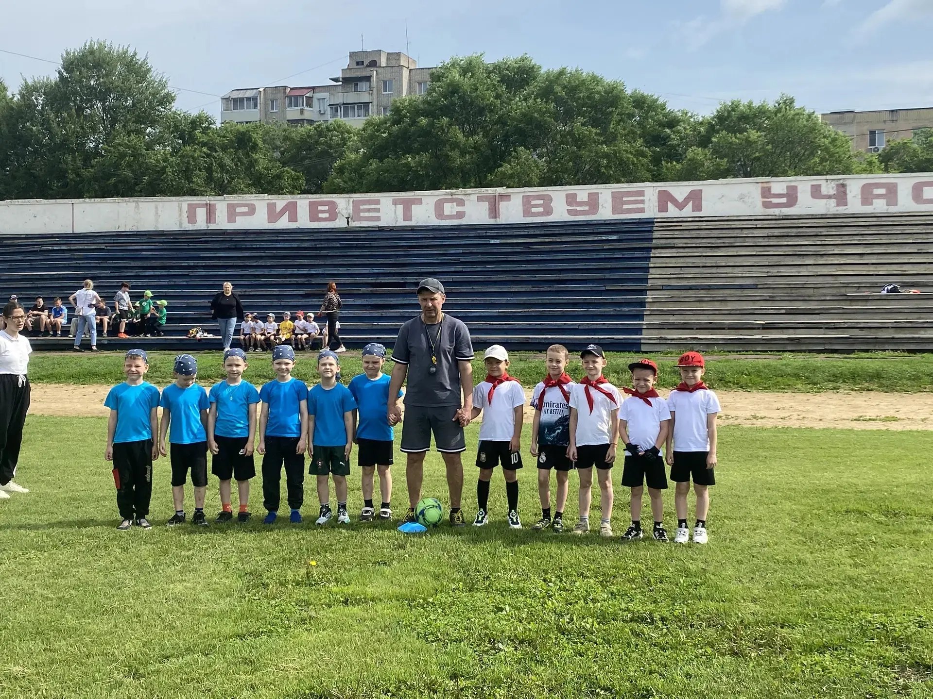Городской турнир по мини-футболу среди  дошкольных учреждений⚽

Почему играем в футбол? 
Игра в футб