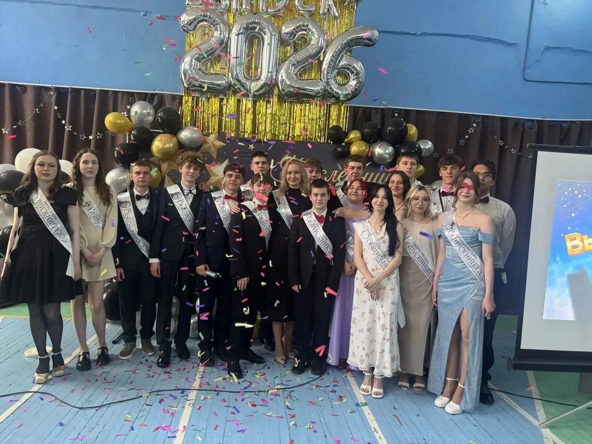 🎉 Во вторник в нашей школе прозвенел самый долгожданный и самый трогательный звонок го...