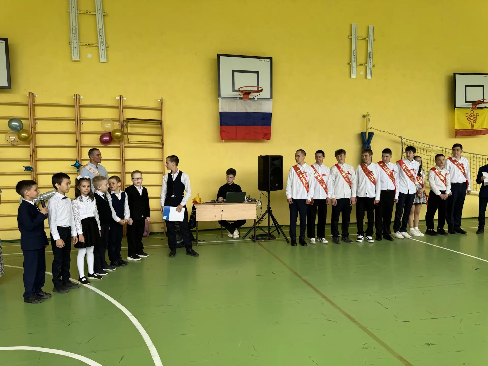 🔔🏫Праздник последнего звонка объединил всех учеников в МБОУ «Сятра-Лапсарская ООШ»

26 мая в МБОУ 